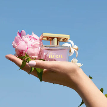 Apa de parfum Miss Giordani Floral