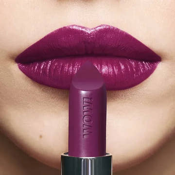 Ruj The One Colour Stylist Super Pout, cu efect de marire si hidratare abuzelor, Oriflame, Ablaze Plum 3.8g