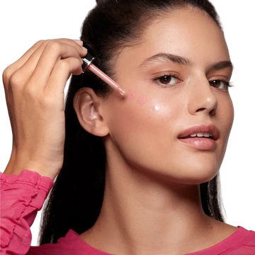 Fard si iluminator 2 in 1 Oriflame THE ONE Illuskin High Dimension, efect multidimensional, Soft Pink, 15ml